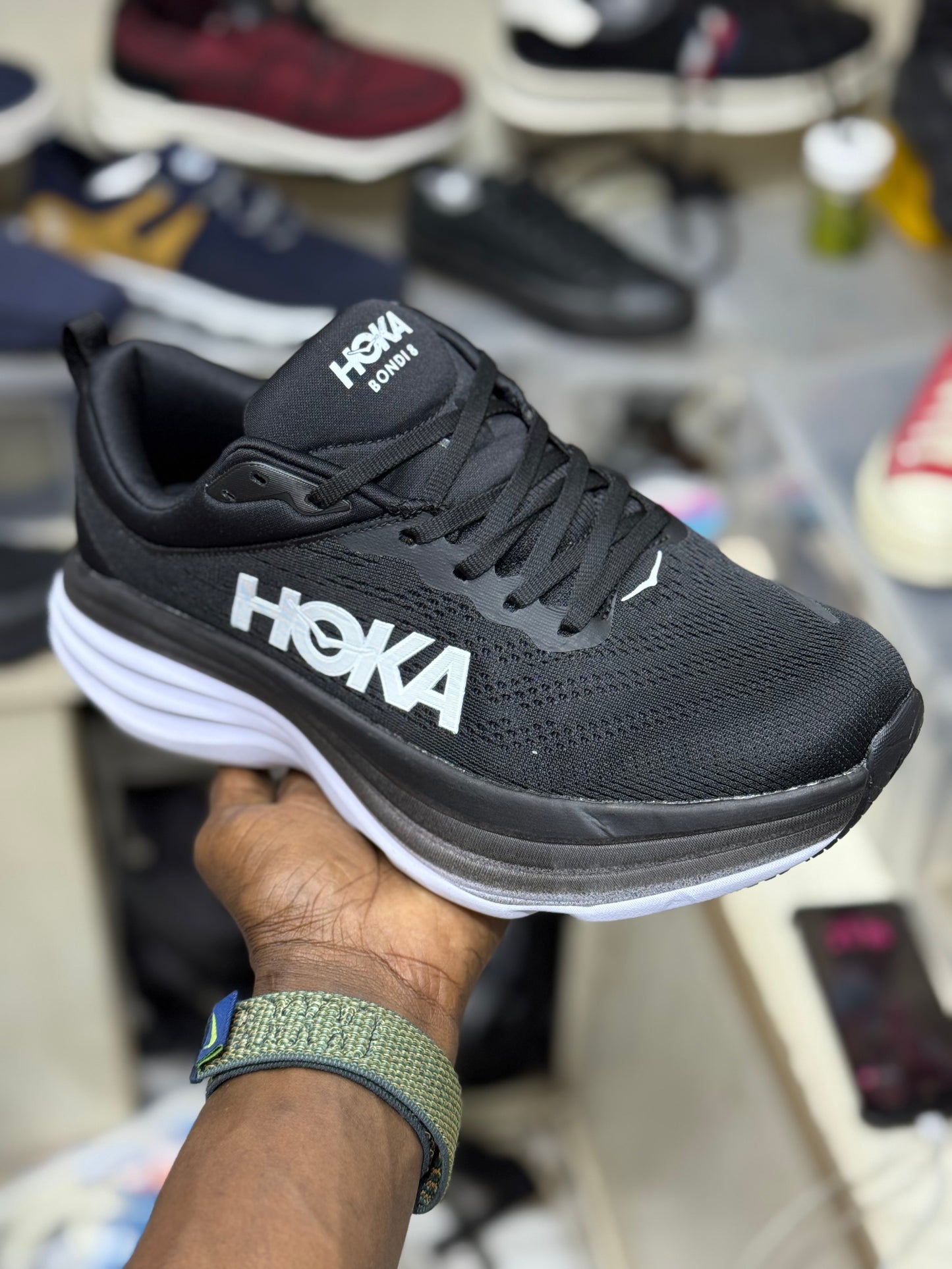 Hoka Bondi