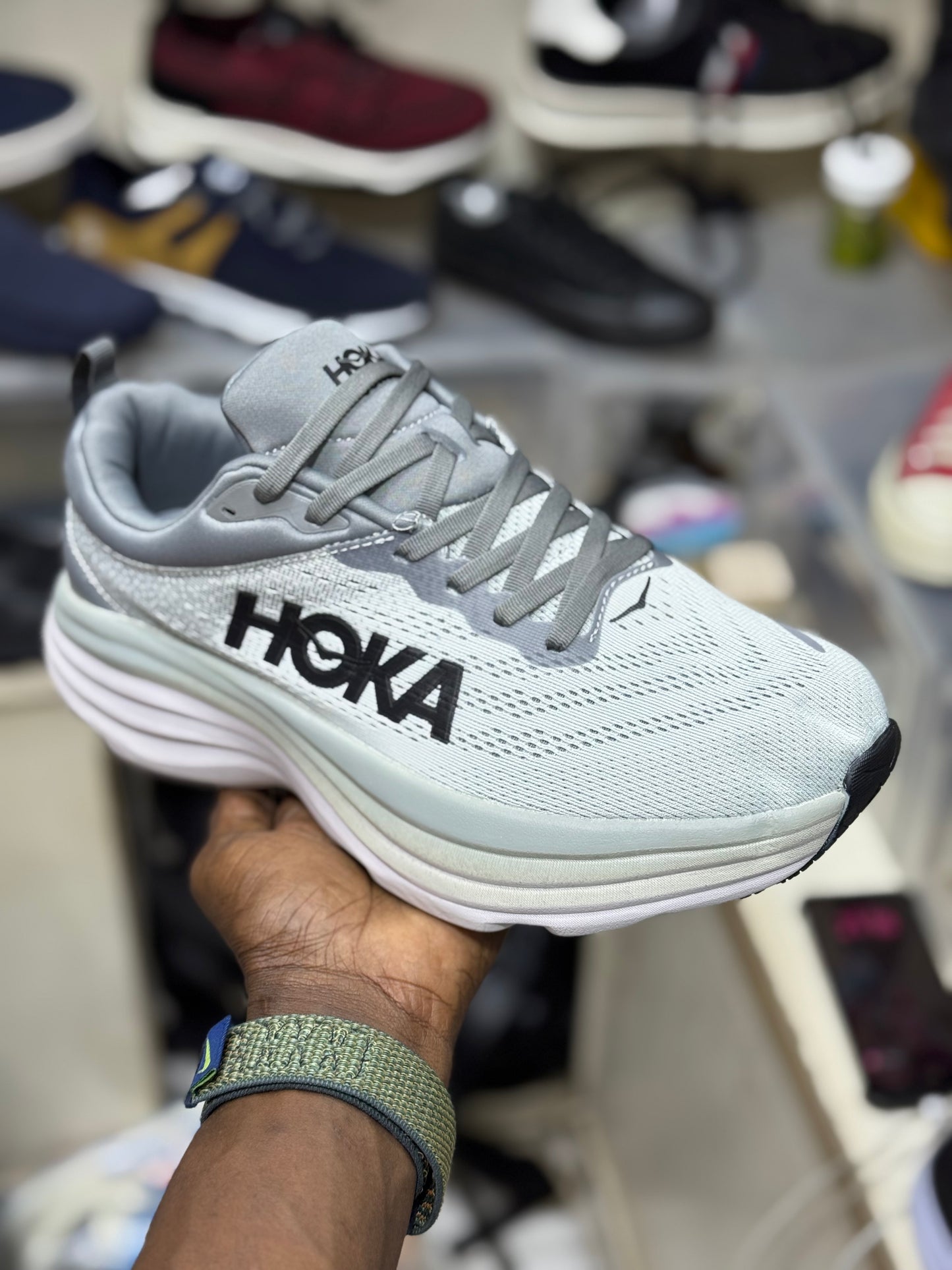 Hoka Bondi