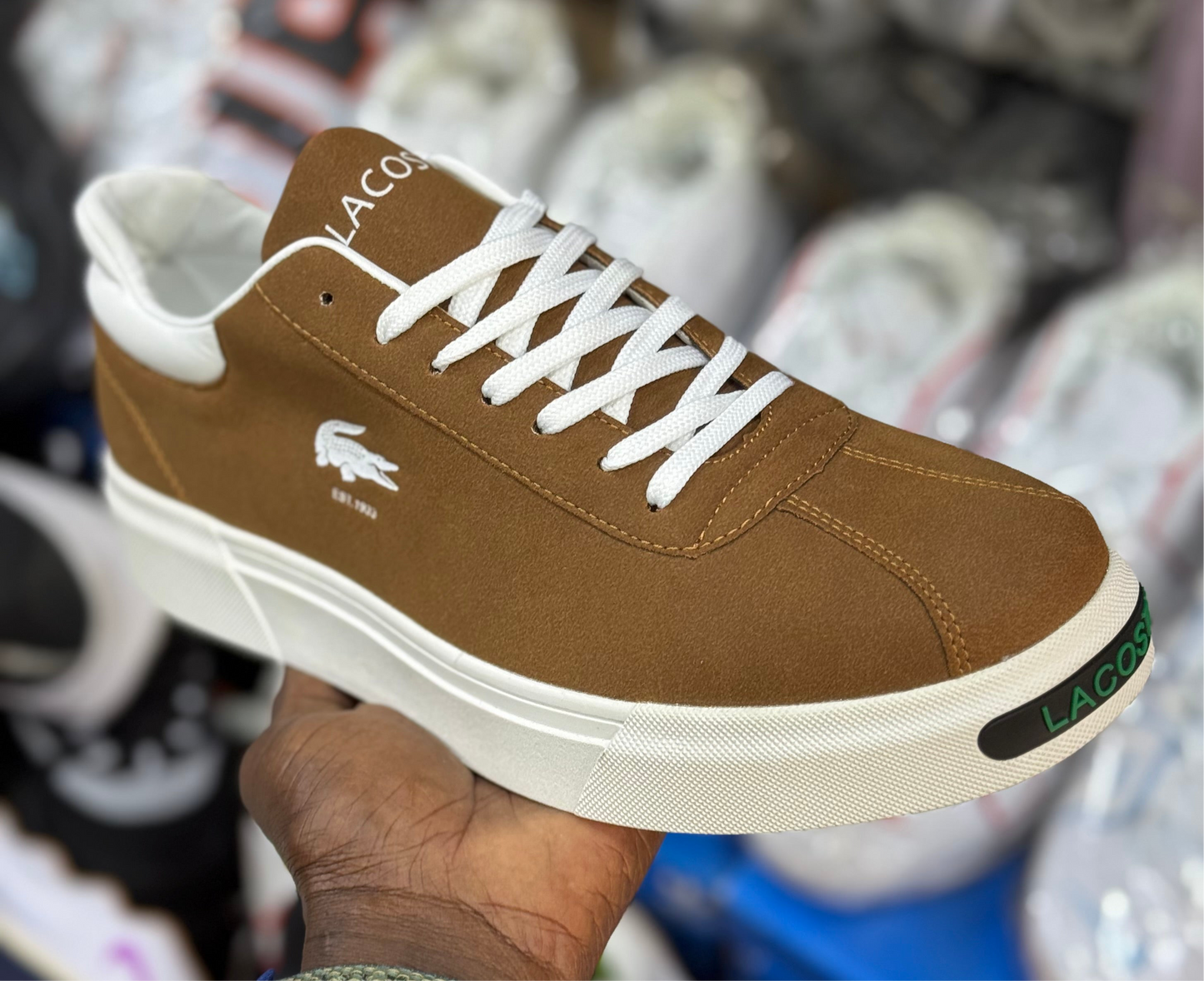 Lacoste rasé